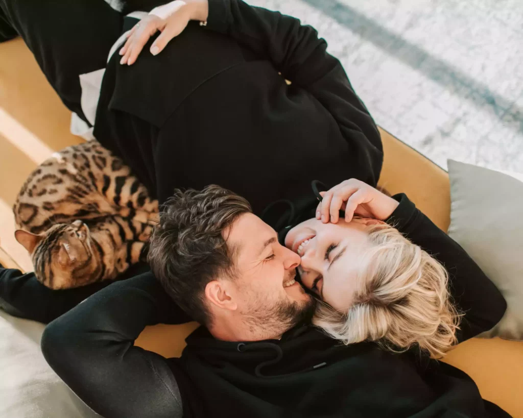 Exil, adoption et blessure d'abandon : la fin de l'innocence Couple et effet miroir