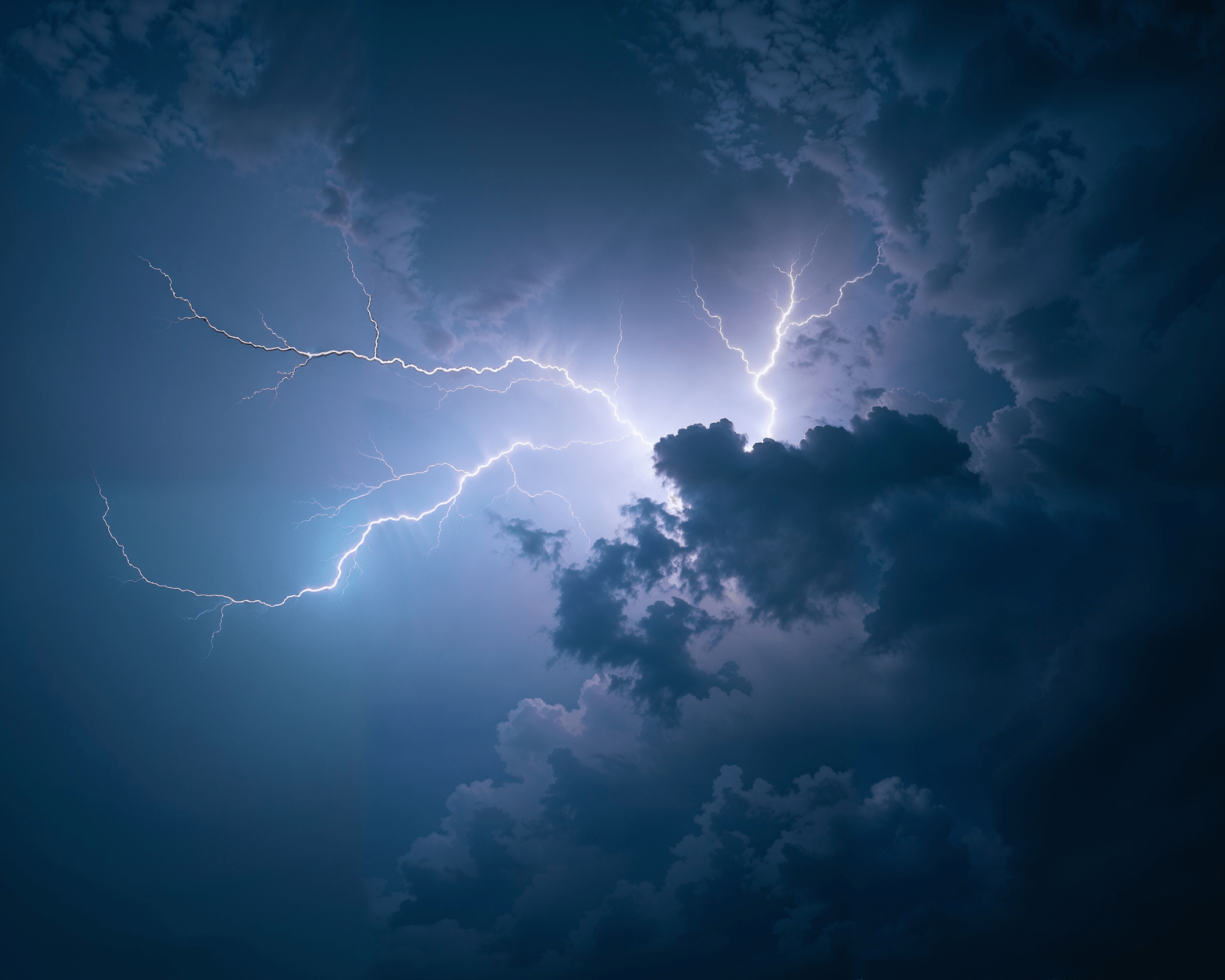Ce que cache la colère : un éclair dans un ciel d’orage